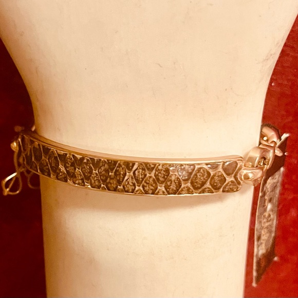 Sam Edelman NWWT Nickel & Gold Tone W/Genuine Leather ID Inspired Bracelet - Picture 11 of 15